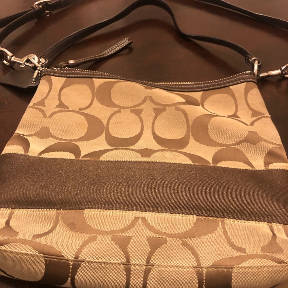 Crossbody large coach bag